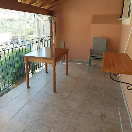 Angelos House Апартаменты Ипсос